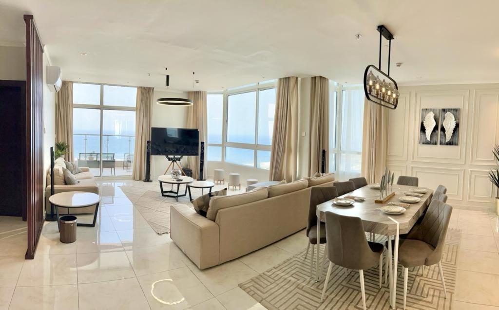 Apartment فاخرة Vip مطلة على البحر برج المسارات *